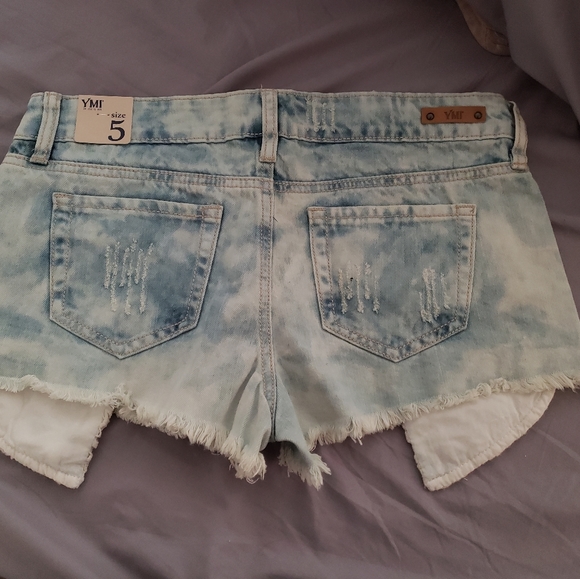 YMI distressed shorts size 5 - Picture 2 of 2